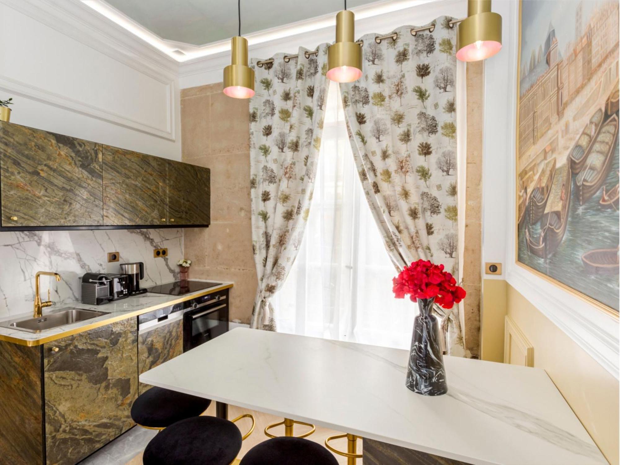 Luxury 2 bedrooms 1 bathroom apartment - Madeleine Parijs Buitenkant foto