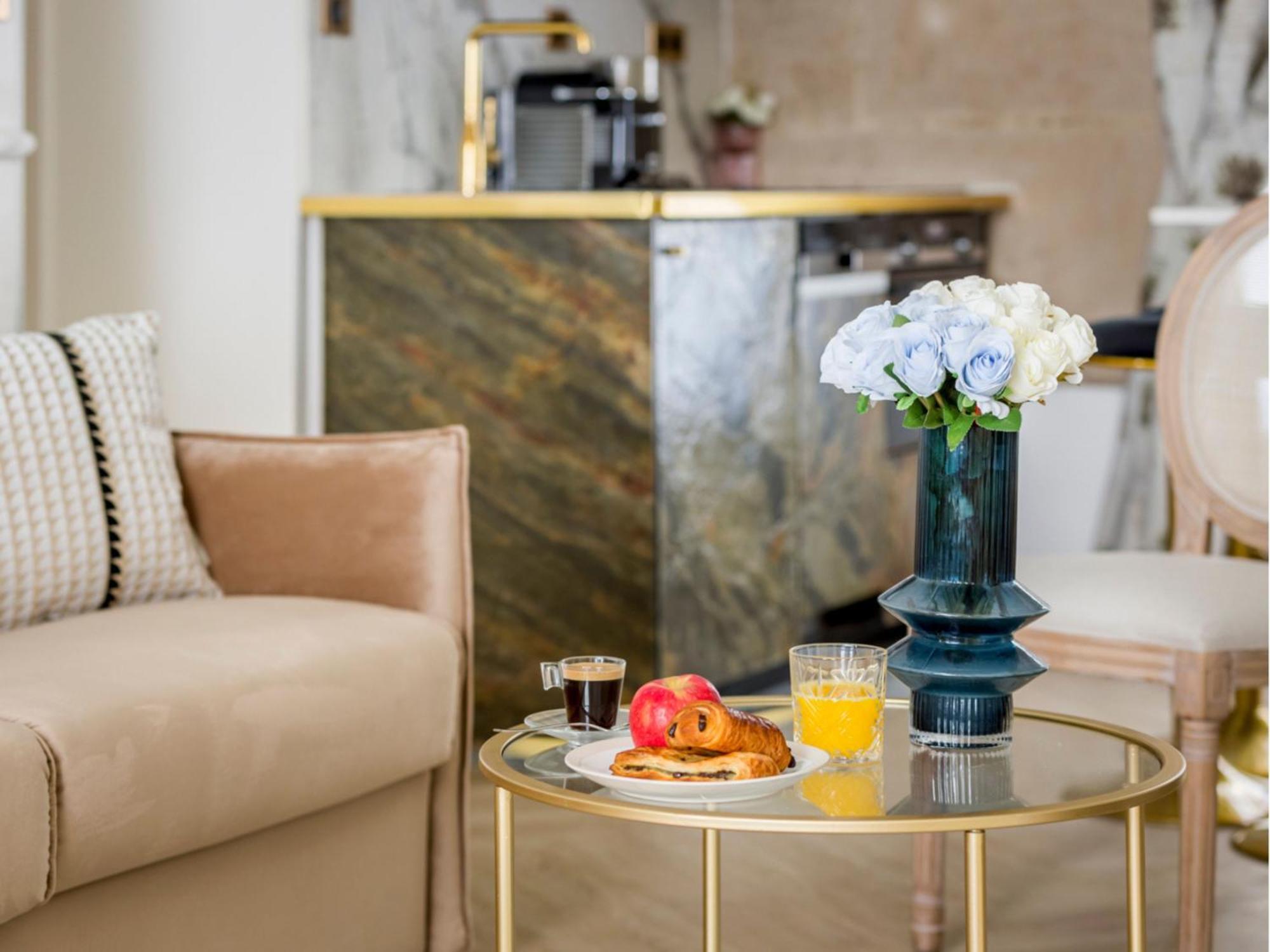 Luxury 2 bedrooms 1 bathroom apartment - Madeleine Parijs Buitenkant foto